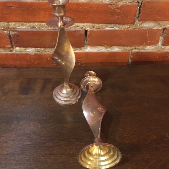 Gatco Vintage brass ribbon twist candle holders - Picture 4 of 4